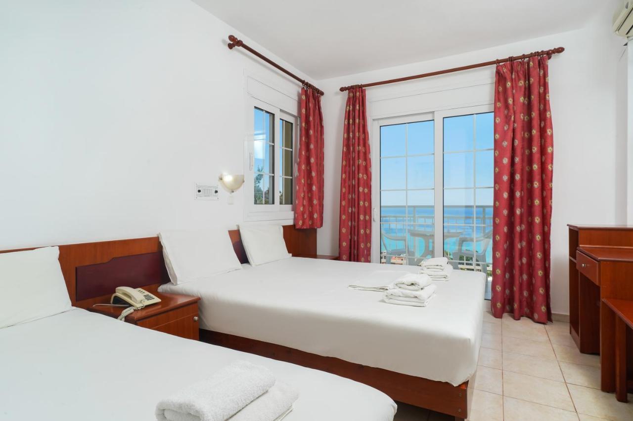 Hotel Emerald Хрисі-Амудья Екстер'єр фото
