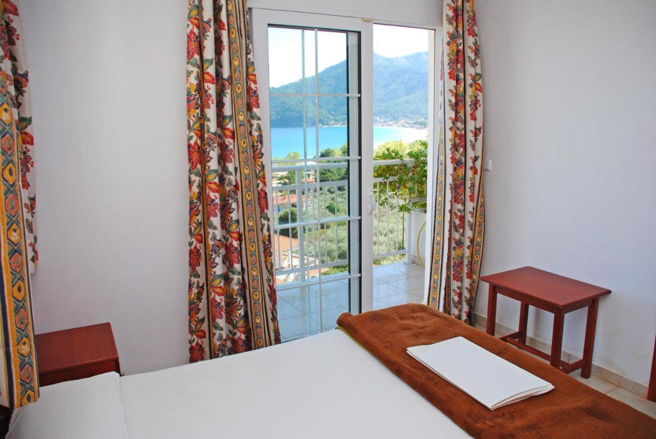Hotel Emerald Хрисі-Амудья Номер фото